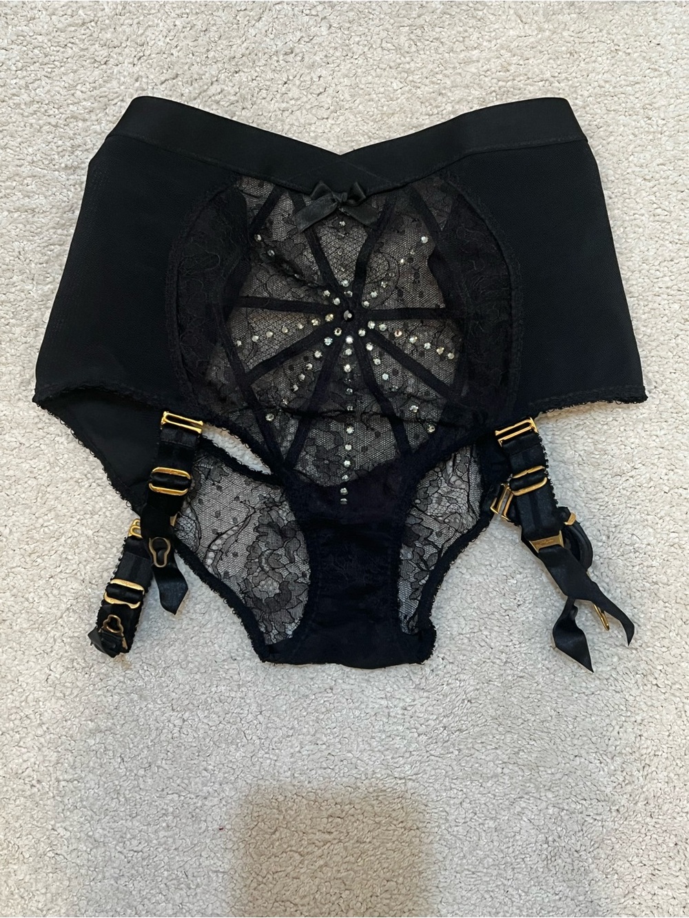 Agent Provocateur franni Black Lace Bralette, High-Waist Garter Set - Picture 6 of 12